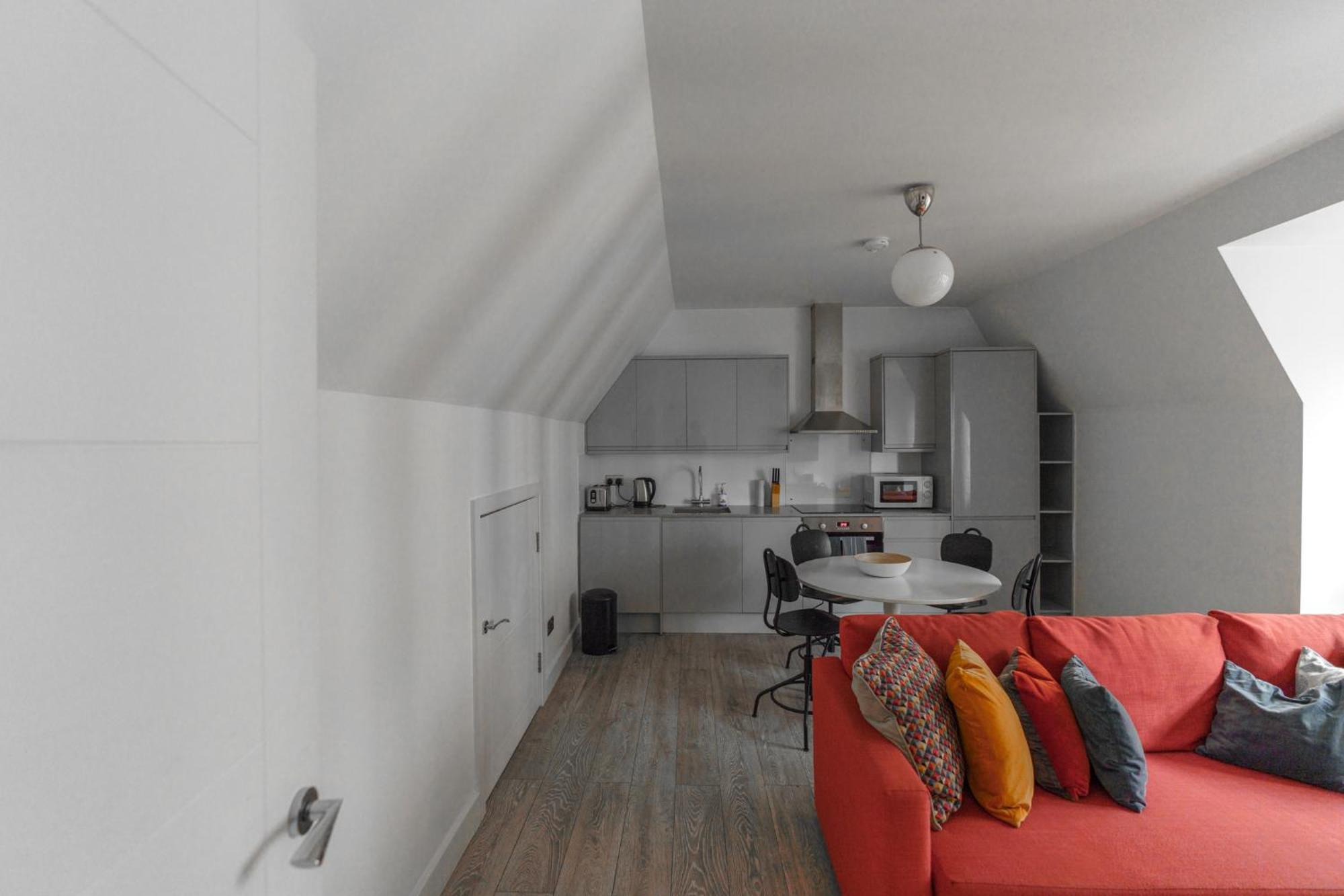 The Apartments Kensington High Street London Exterior photo
